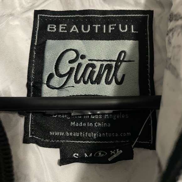 Men’s Beautiful Giant light weight jacket 🔥 - Picture 2 of 3